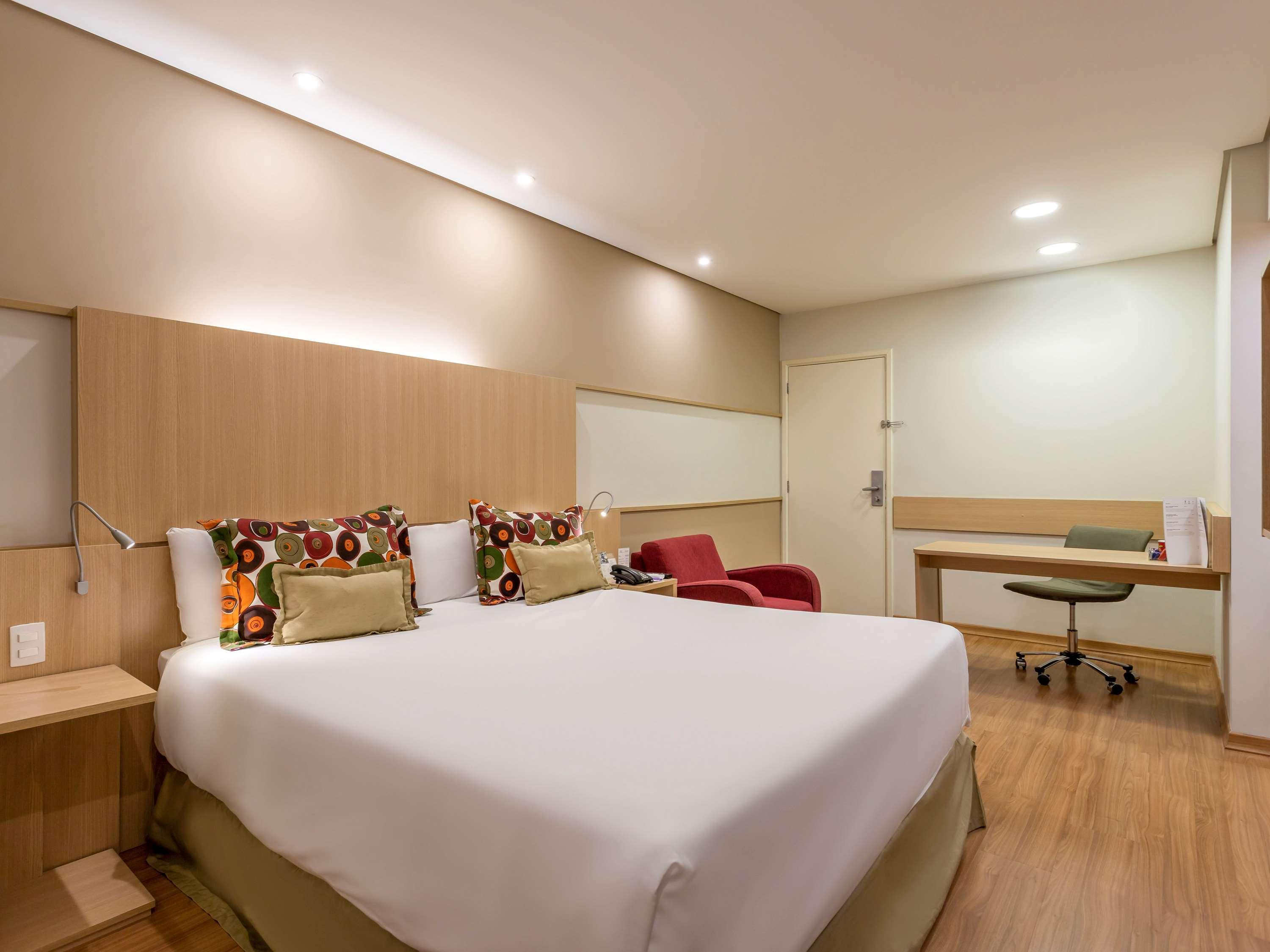 Hotel Mercure Naçoes Unidas 4*