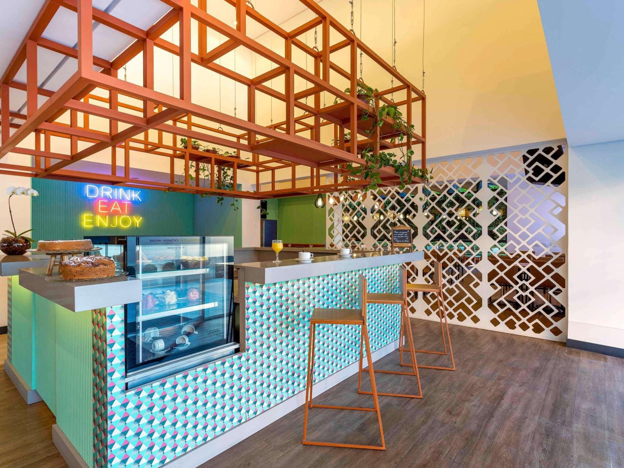 Mercure Naçoes Unidas 4* São Paulo