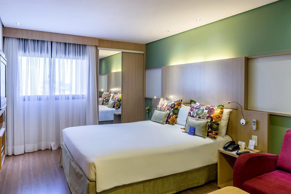 Mercure Naçoes Unidas Hotel 4*