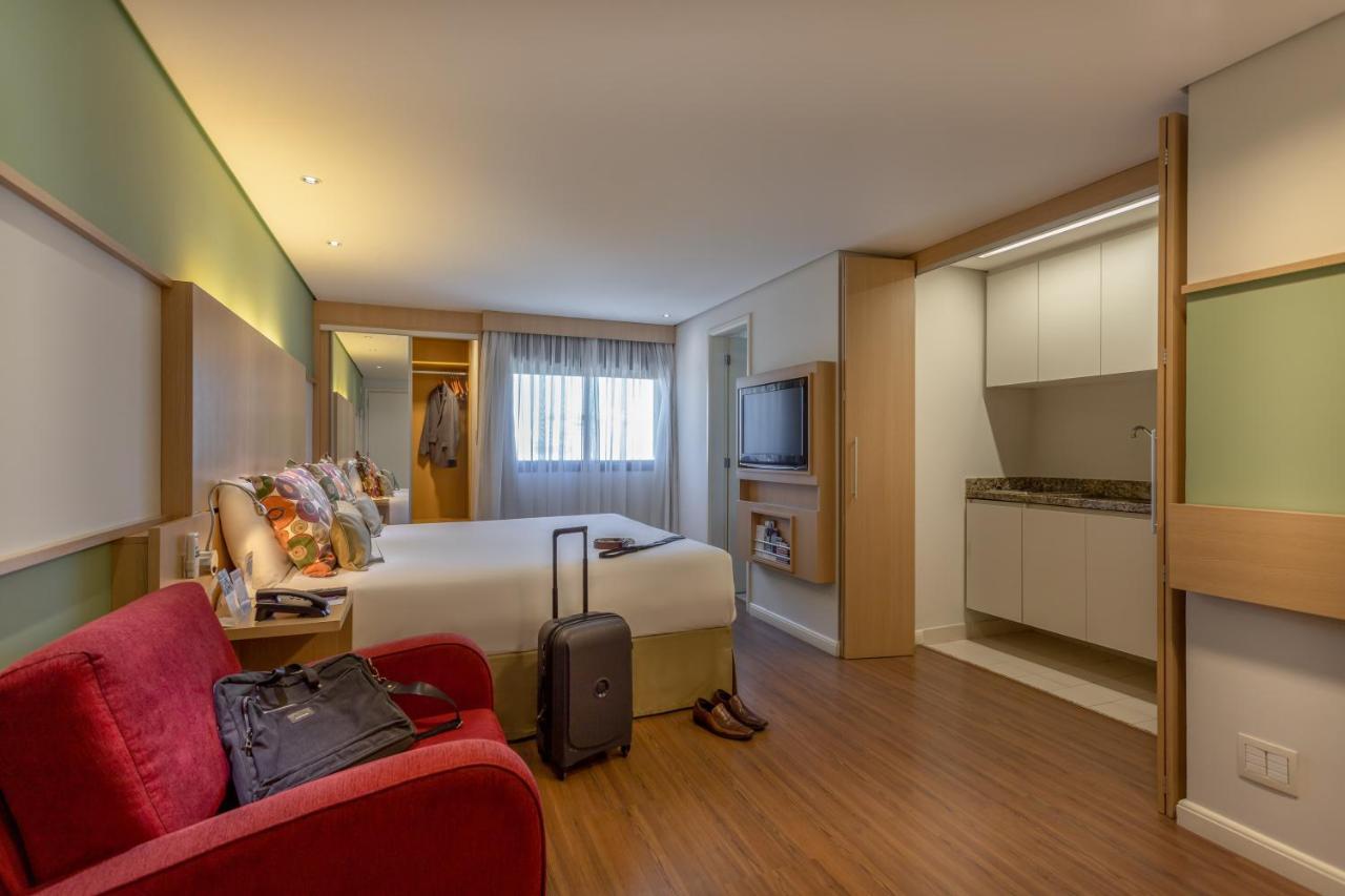 Mercure Naçoes Unidas Hotel 4*